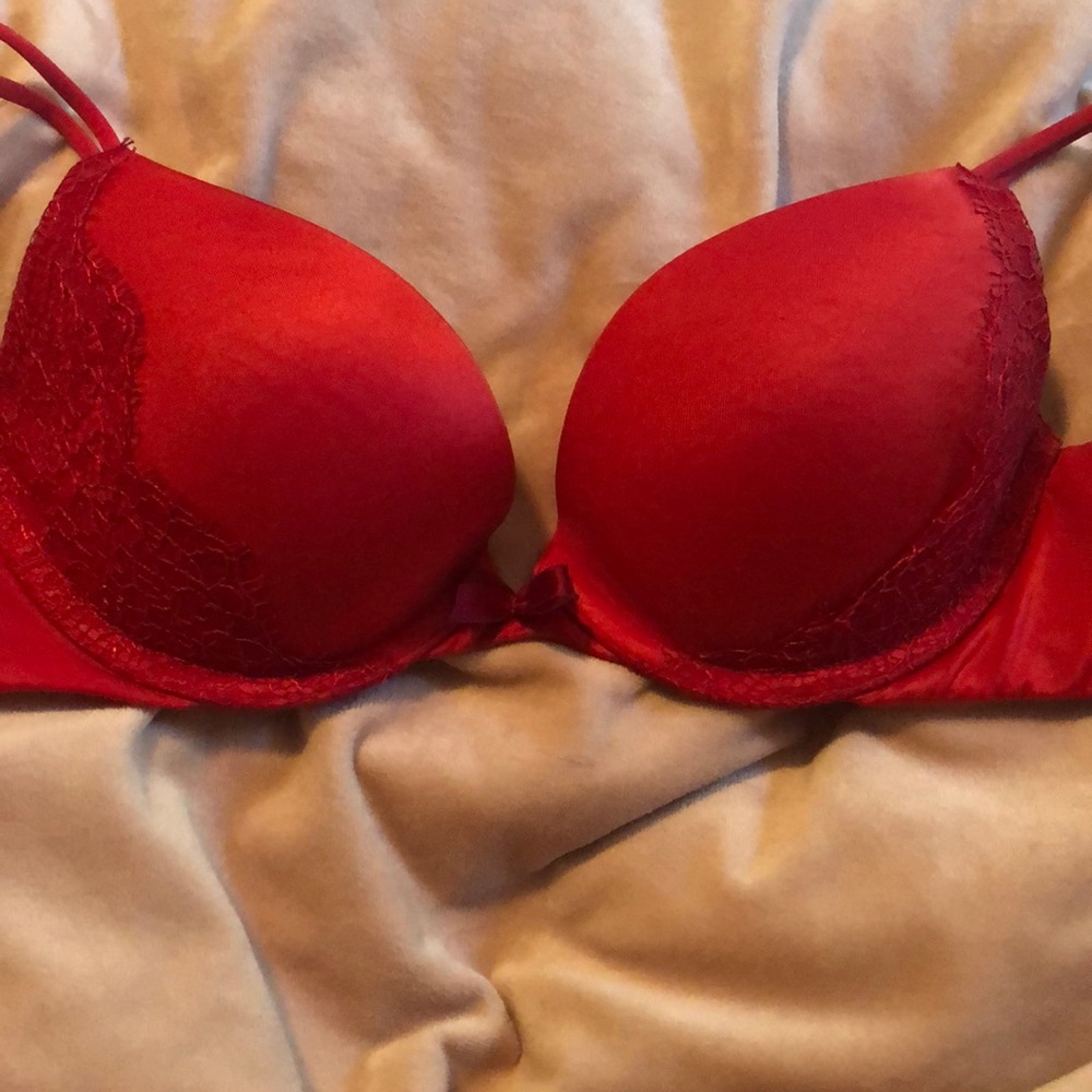 Very sexy red push-up bra  Victoria’s Secret 32B